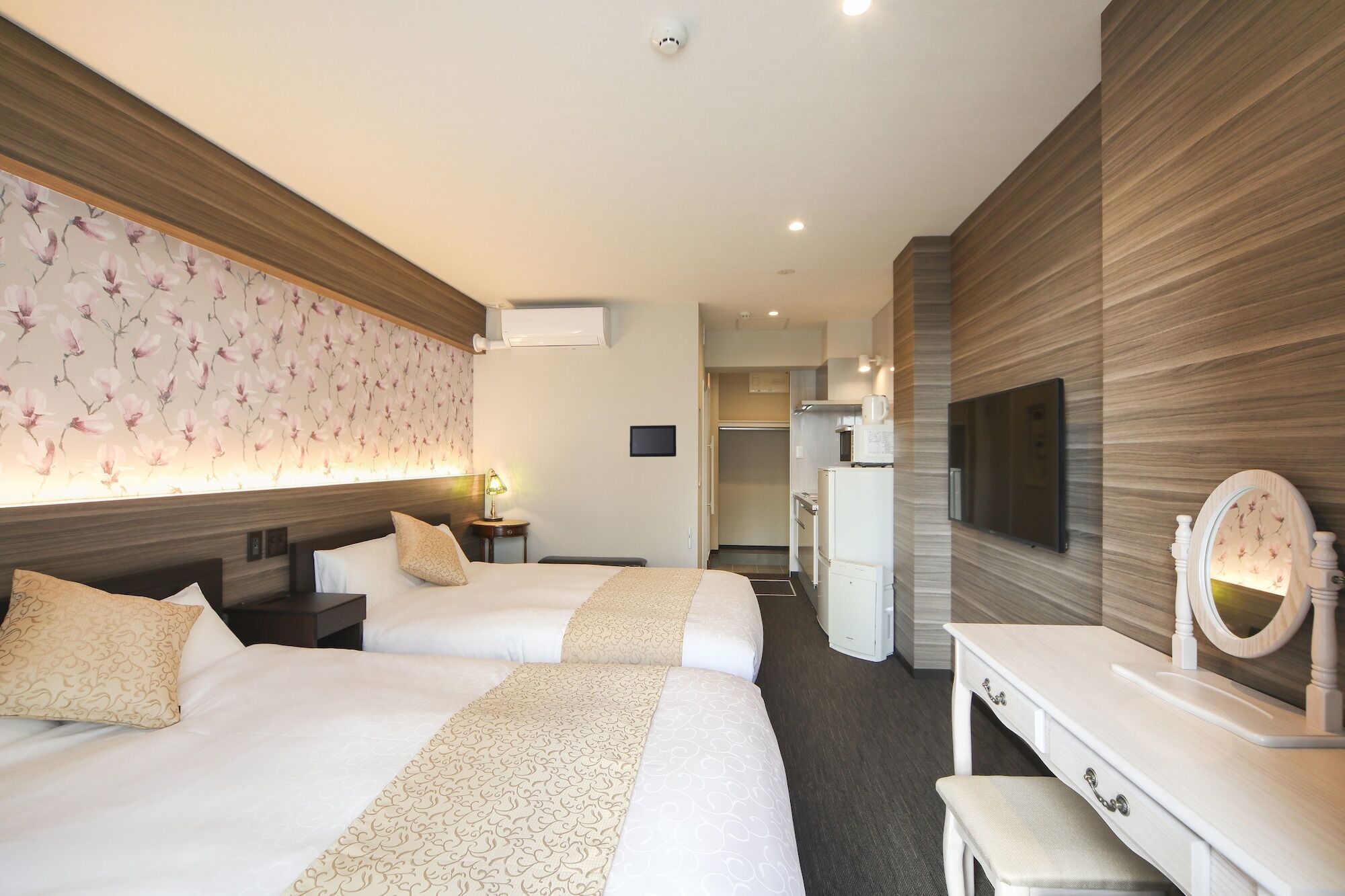 Grand Base Hakata Aparthotel Fukuoka  Exterior photo